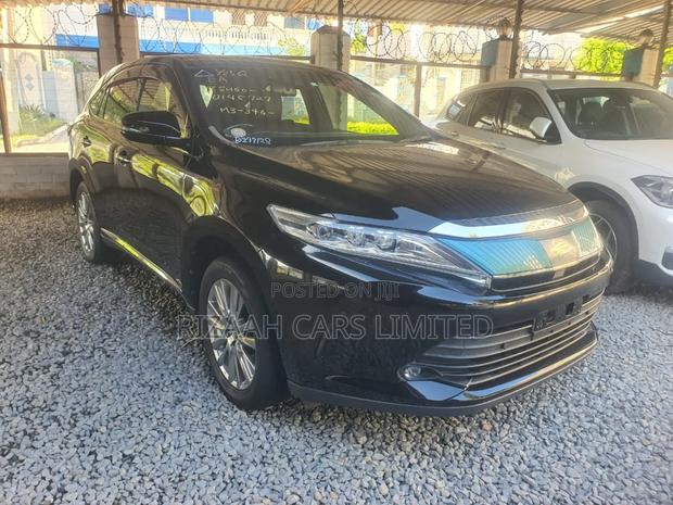 Toyota Harrier 2.0 Turbo 4WD 2018 Black