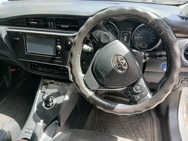 Toyota Auris 2017 Pearl