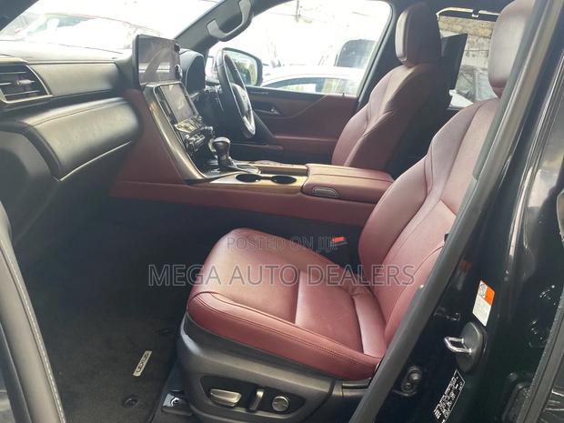 Lexus LX 2023 Black