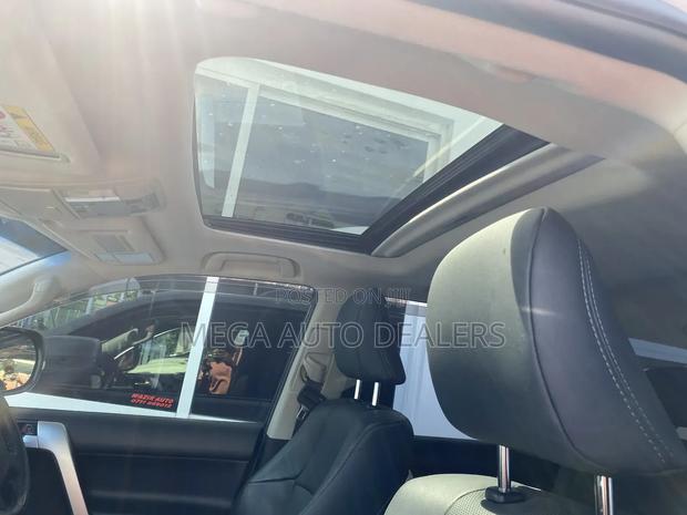 Toyota Land Cruiser Prado 2018 Silver