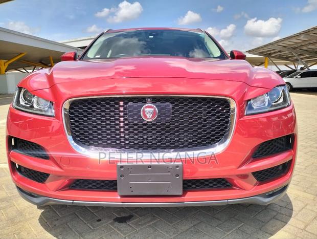 Jaguar F-Pace 20d Premium AWD 2019 Red