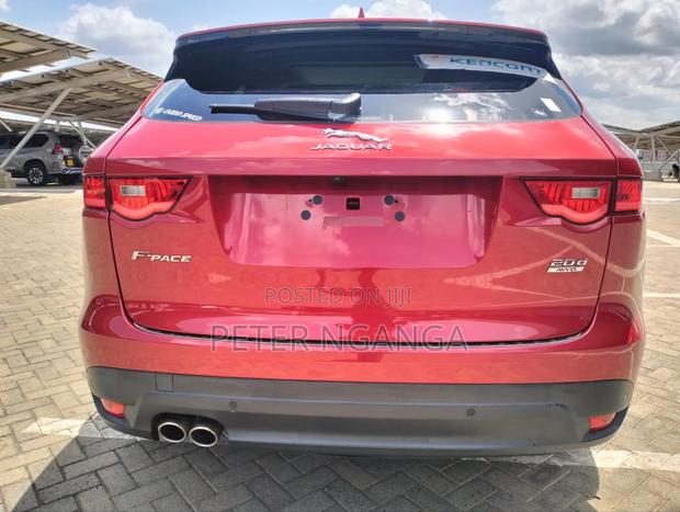 Jaguar F-Pace 20d Premium AWD 2019 Red