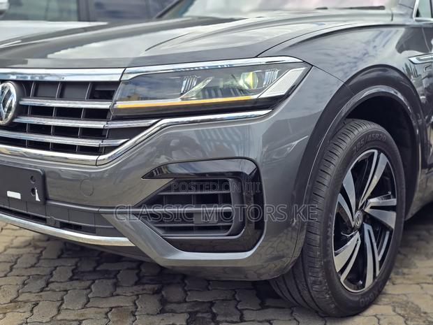 Volkswagen Touareg 2020 Gray