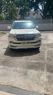 Toyota Land Cruiser 2010 White for sale