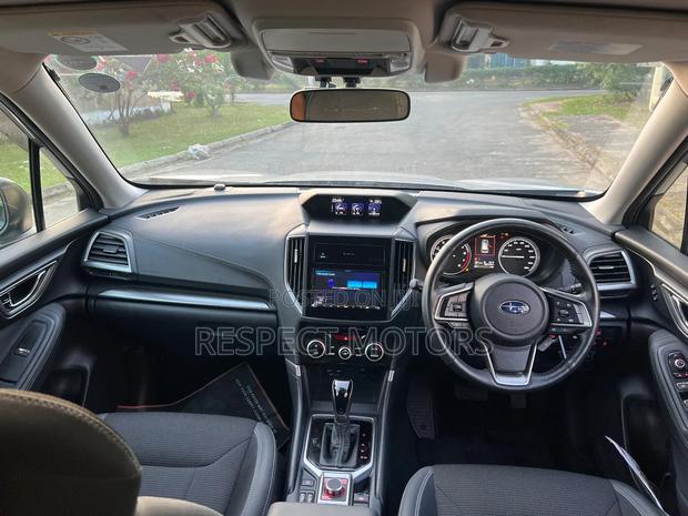 Subaru Forester 2018 Silver