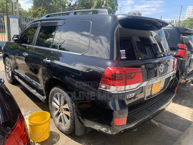Toyota Land Cruiser 2018 Black