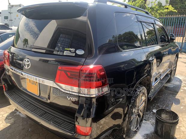 Toyota Land Cruiser 2018 Black