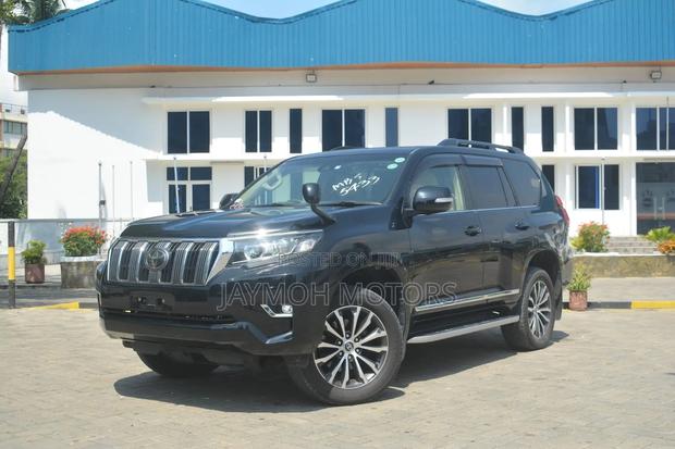 Toyota Land Cruiser Prado 2017 Black