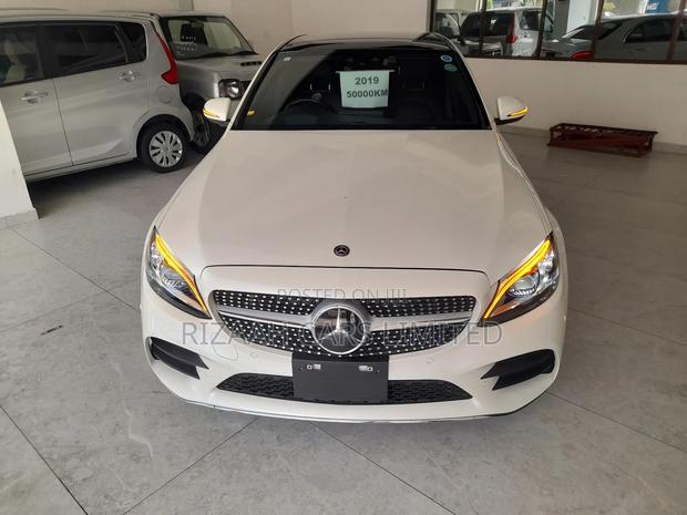 Mercedes-Benz C200 2019 White
