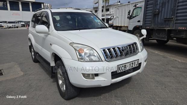 Toyota Land Cruiser Prado 2008 White
