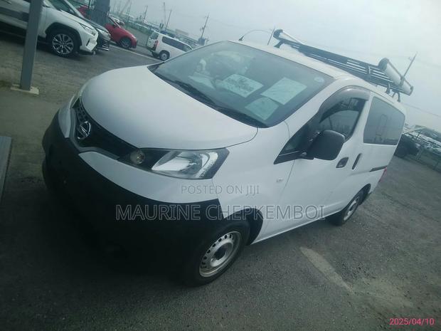 Nissan NV200 SV 2019 White