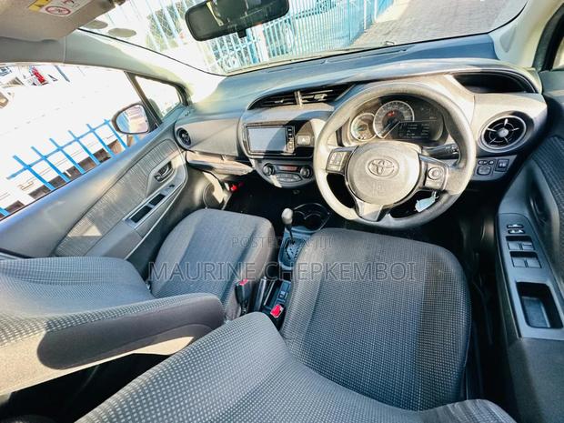 Toyota Vitz 1.5 FWD Hybrid 5dr 2019 Black