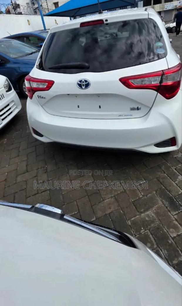 Toyota Vitz 1.5 FWD Hybrid 5dr 2018 Pearl