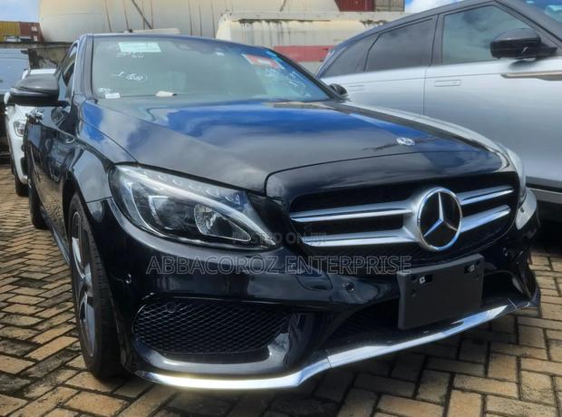 Mercedes-Benz C180 2018 Black