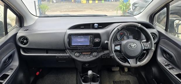 Toyota Vitz 1.5 FWD Hybrid 5dr 2017 White