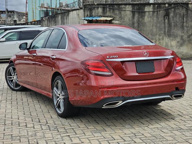 Mercedes-Benz E250 2018 Red