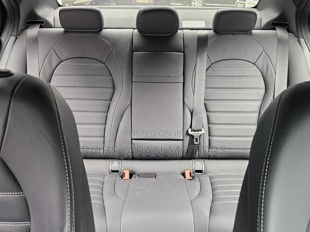 Mercedes-Benz C250 2018 Pearl
