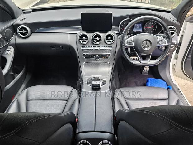 Mercedes-Benz C200 2018 White