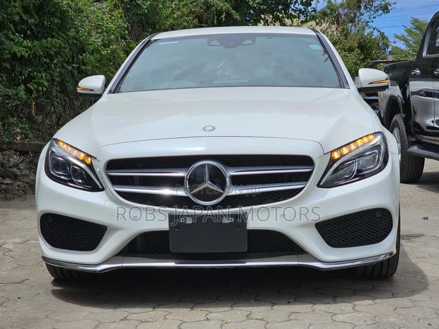 Mercedes-Benz C200 2018 White