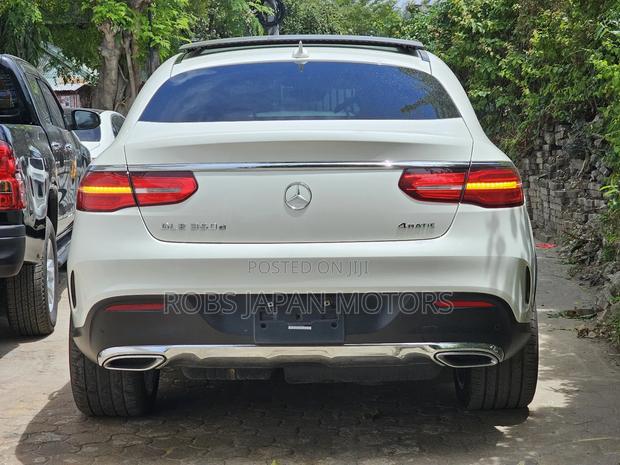 Mercedes-Benz GLE-Class GLE 350d 4MATIC 2018 Off white