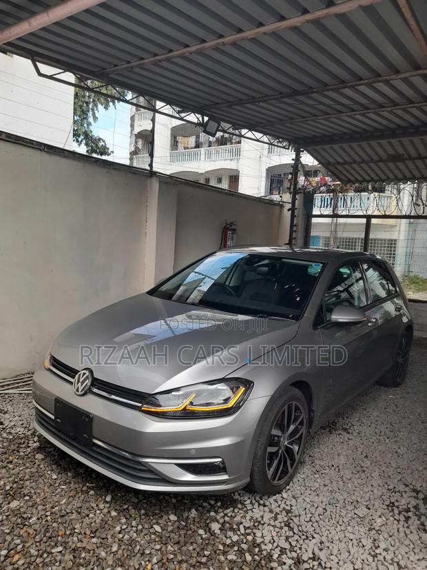 Volkswagen Golf 2018 Silver