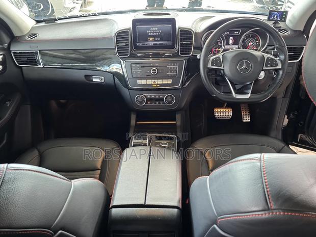 Mercedes-Benz GLE-Class GLE 350d 4MATIC 2018 Purple