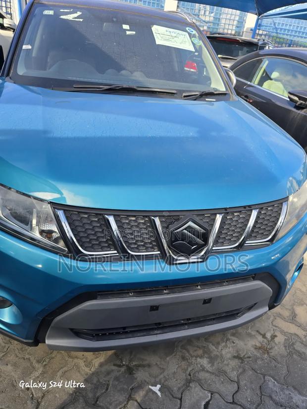 Suzuki Escudo 2018 Blue