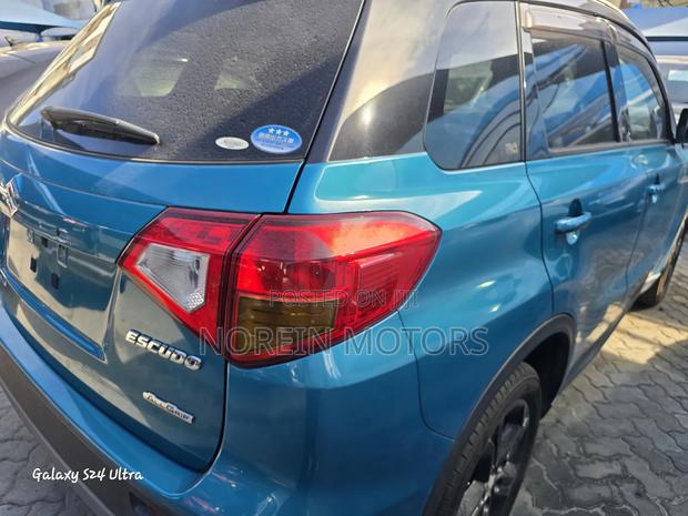 Suzuki Escudo 2018 Blue