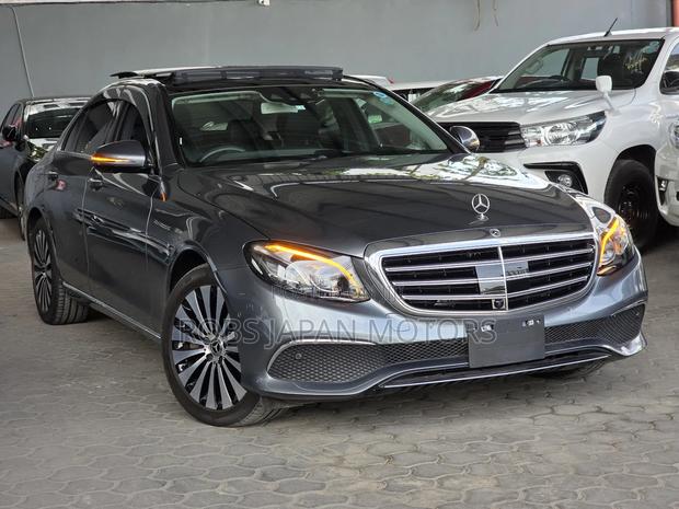 Mercedes-Benz E400 2018 Silver