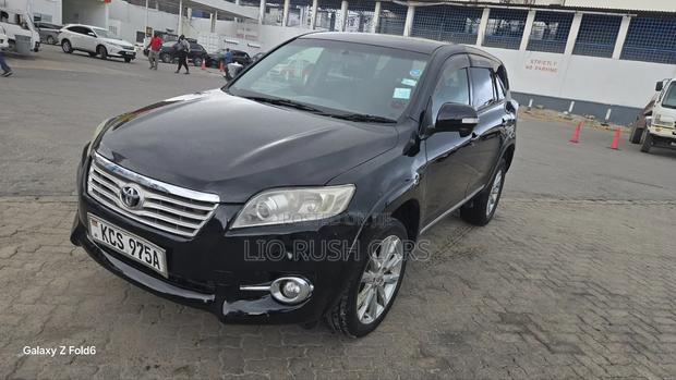Toyota Vanguard 2011 Black