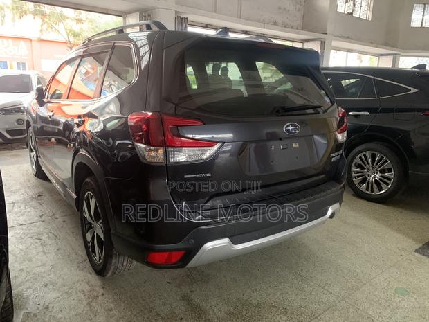 Subaru Forester 2.5i Limited AWD 2018 Black