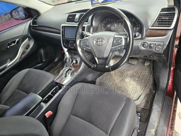 Toyota Premio 2016 Red