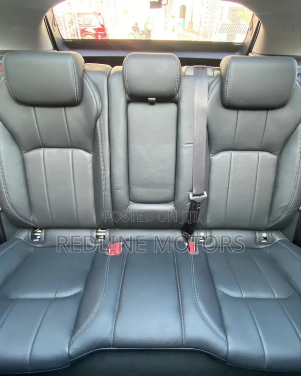 Land Rover Discovery Sport 2018 Black