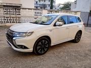 Mitsubishi Outlander 2.0 PHEV AWD 2018 White for sale