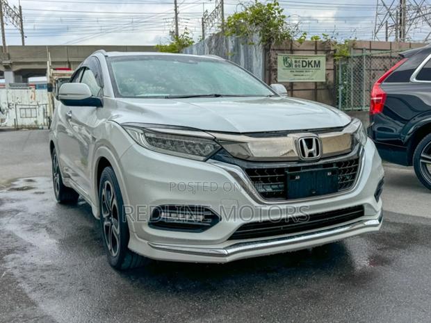Honda Vezel 2018 White