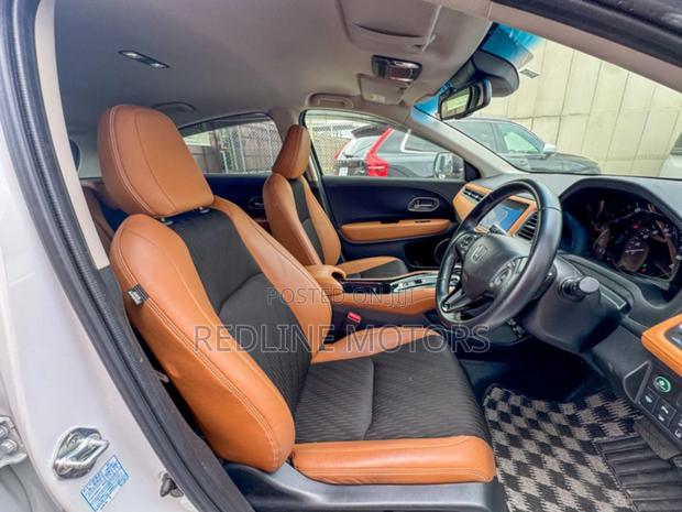 Honda Vezel 2018 White