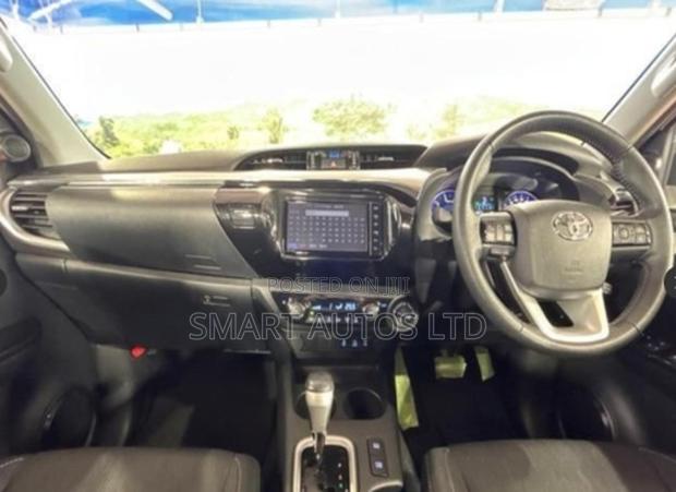 Toyota Hilux Revo Double Cab Deisel 2.4 AWD 2018 Pearl