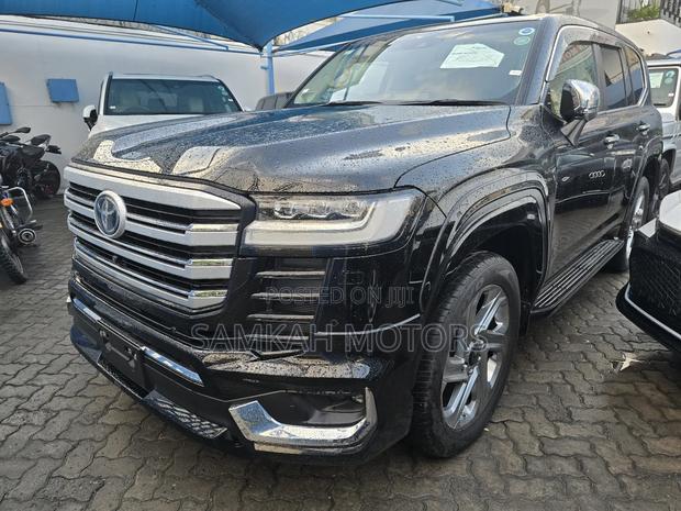 Toyota Land Cruiser 2024 Black
