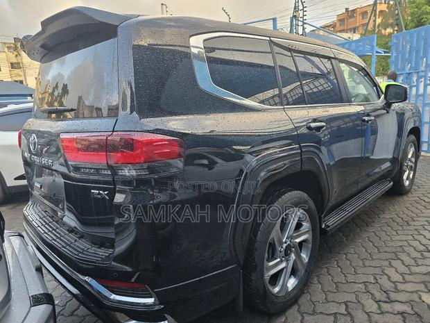 Toyota Land Cruiser 2024 Black