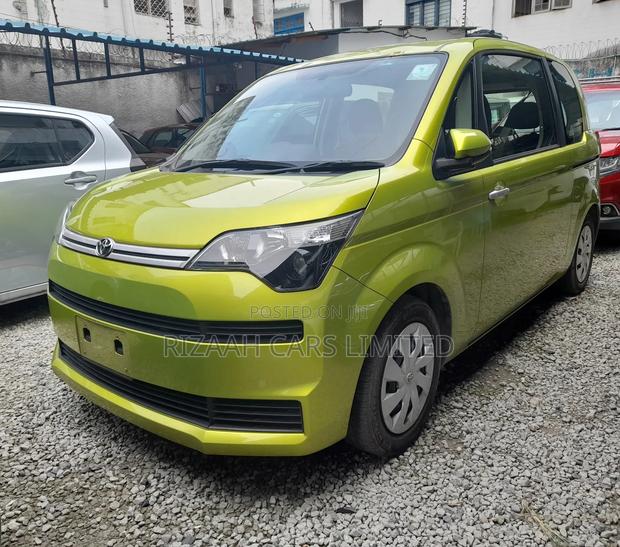 Toyota Spade 1.5 2018 Green