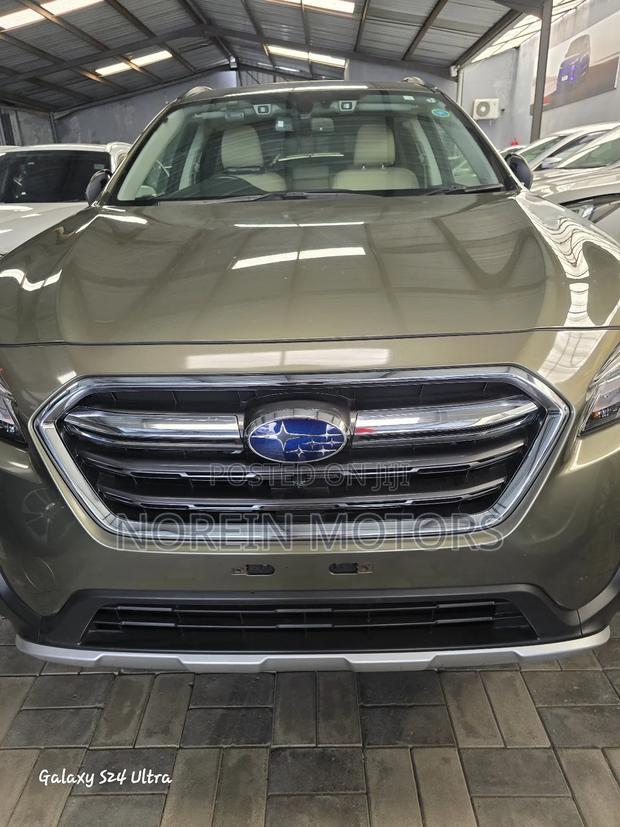 Subaru Outback 2018 Green