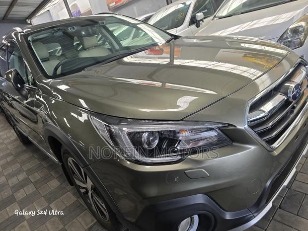 Subaru Outback 2018 Green