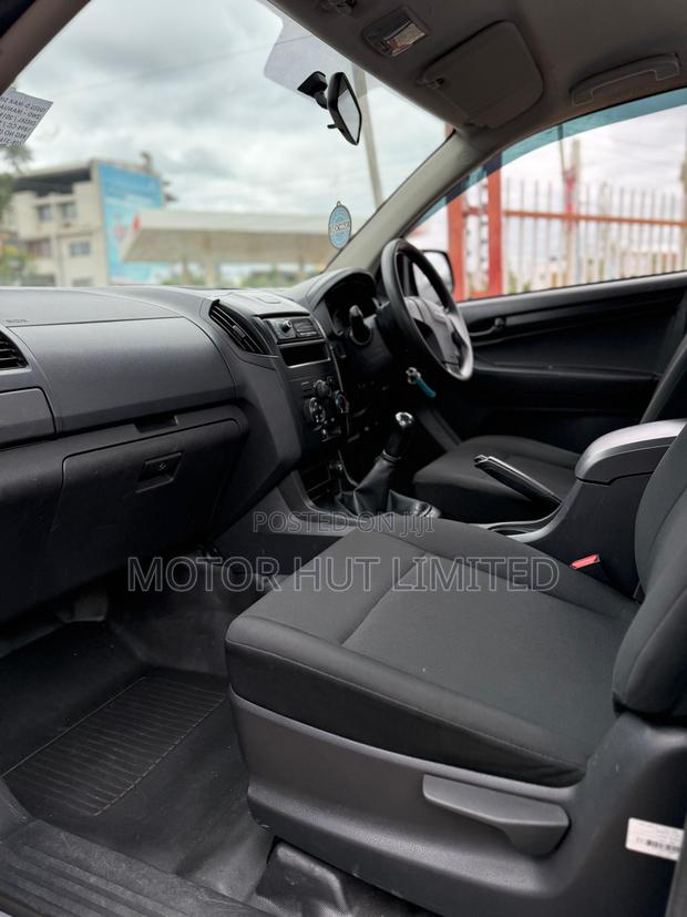Isuzu D-MAX 2019 Silver