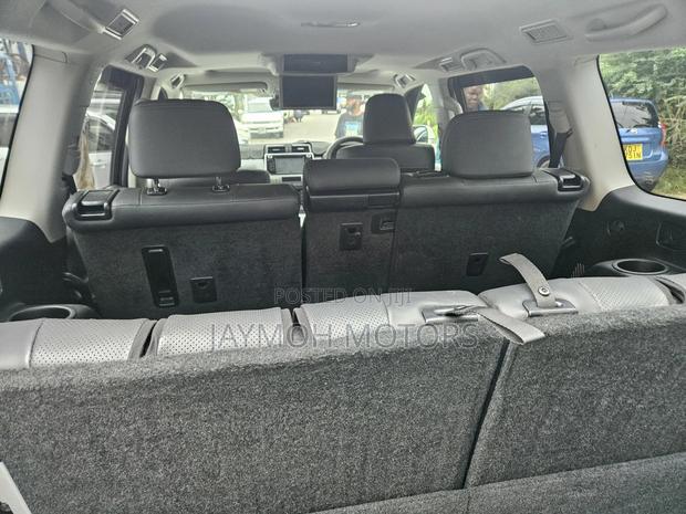 Toyota Land Cruiser Prado 2018 White