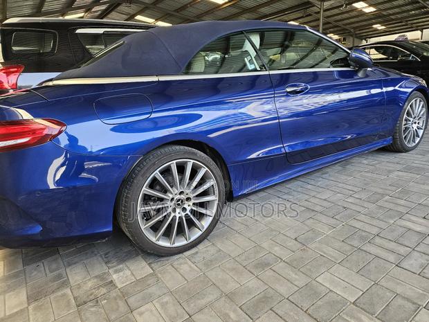 Mercedes-Benz C180 2018 Blue