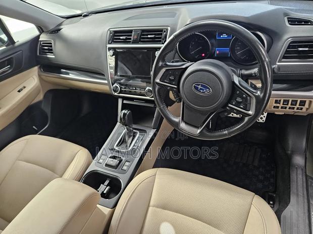 Subaru Outback 2018 Brown