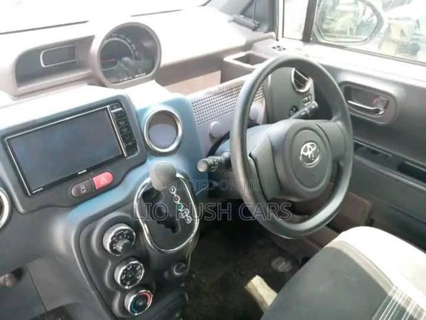 Toyota Spade 2018 White