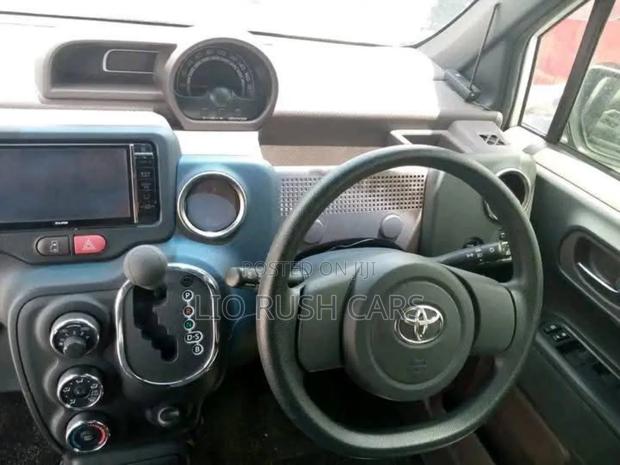 Toyota Spade 2018 White