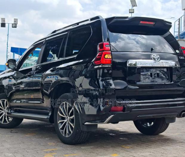 Toyota Land Cruiser Prado 4.0 Petrol TZ-G 2018 Black