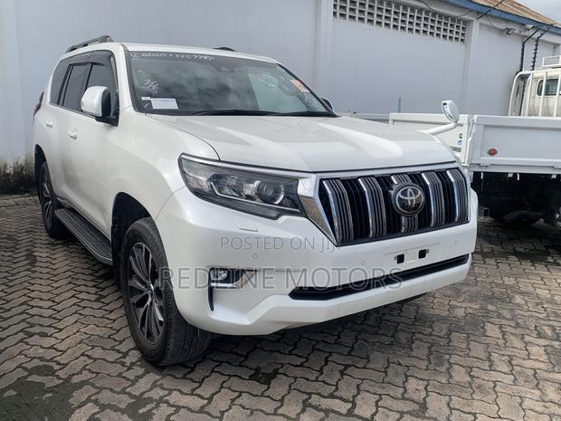 Toyota Land Cruiser Prado 2.8 2018 Off white